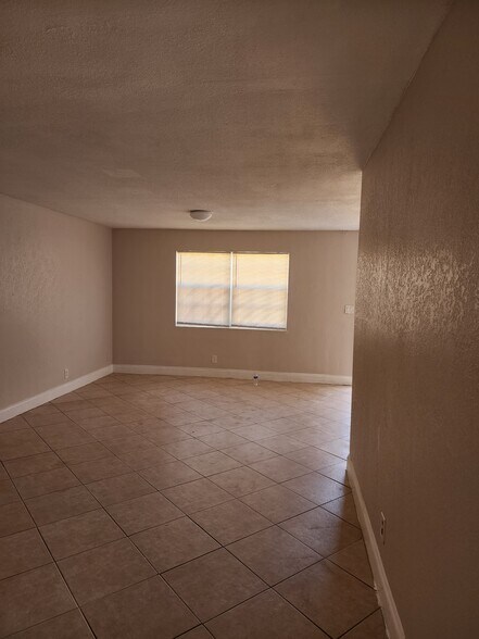Building Photo - 2631 NW 60th Way