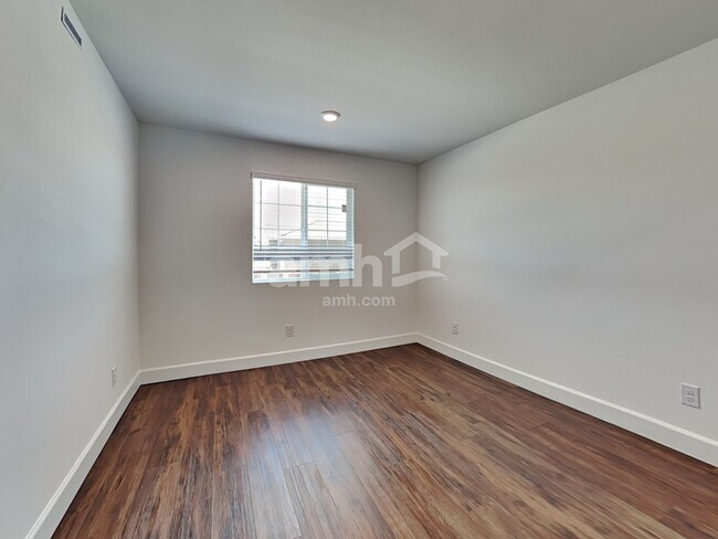 Building Photo - 4816 Blushing Star St