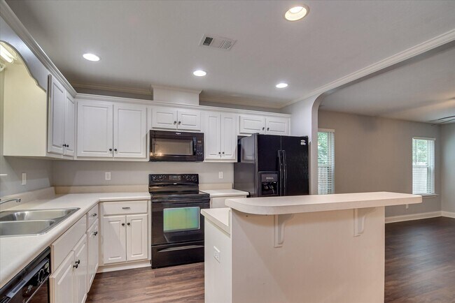 Building Photo - 1133 Sierra Ln