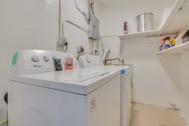 Building Photo - 16201 NW 39th Ct