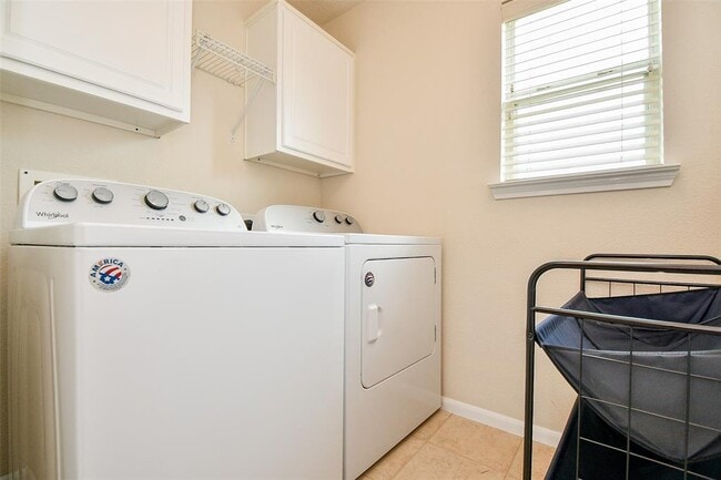Building Photo - 22238 Orchard Dale Dr