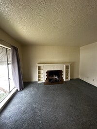 Building Photo - 8106 Holly St