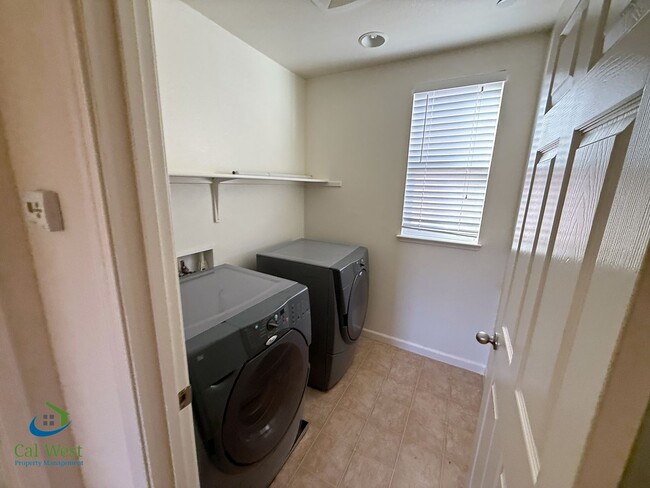 Building Photo - $3795 - Spacious 3 Bedroom 2.5 Bath, 2 Sto...
