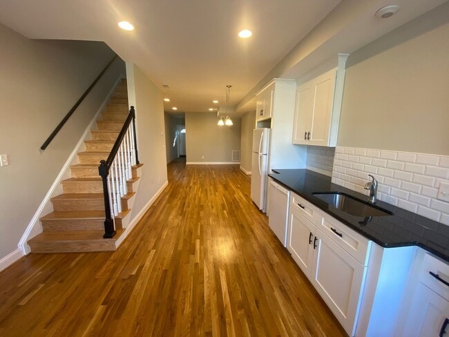 Building Photo - Renovated Three Bedroom VCU Area Home With Two Full Baths Available in August.