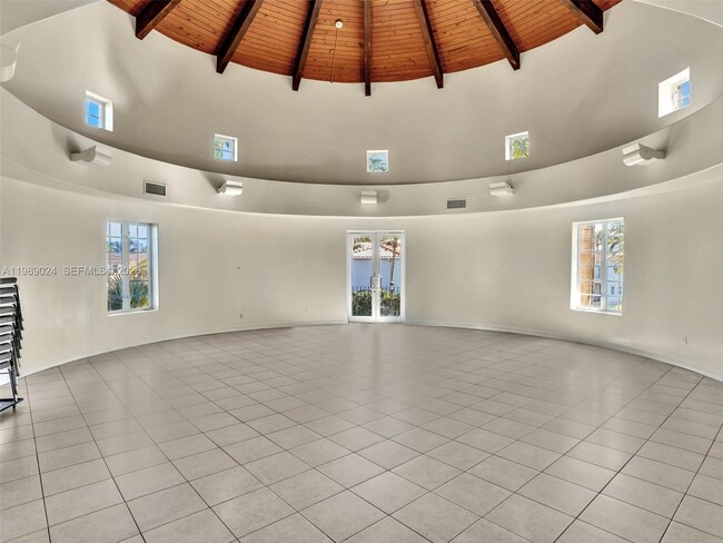 Building Photo - 20780 NE 32nd Ave