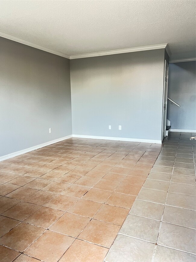 Building Photo - 738 Coolwood Dr