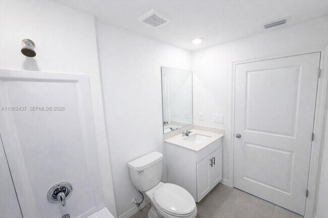 Building Photo - 17240 Cantu Ct