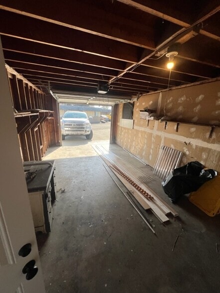 Garage - 2346 Newburg Rd