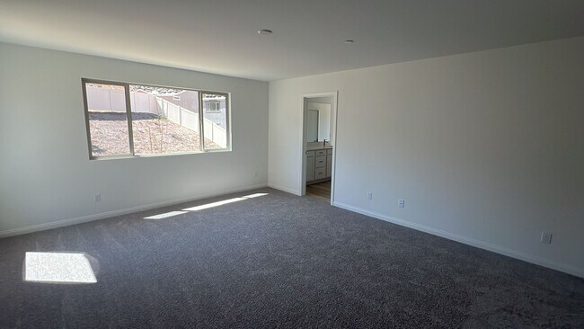 Building Photo - 21469 Thomas Ct