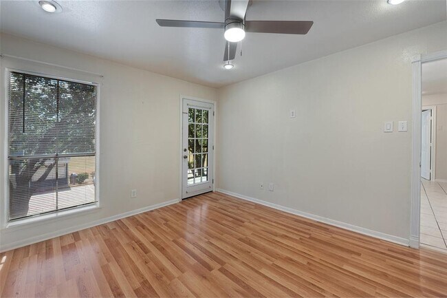 Building Photo - 18519 Egret Bay Blvd