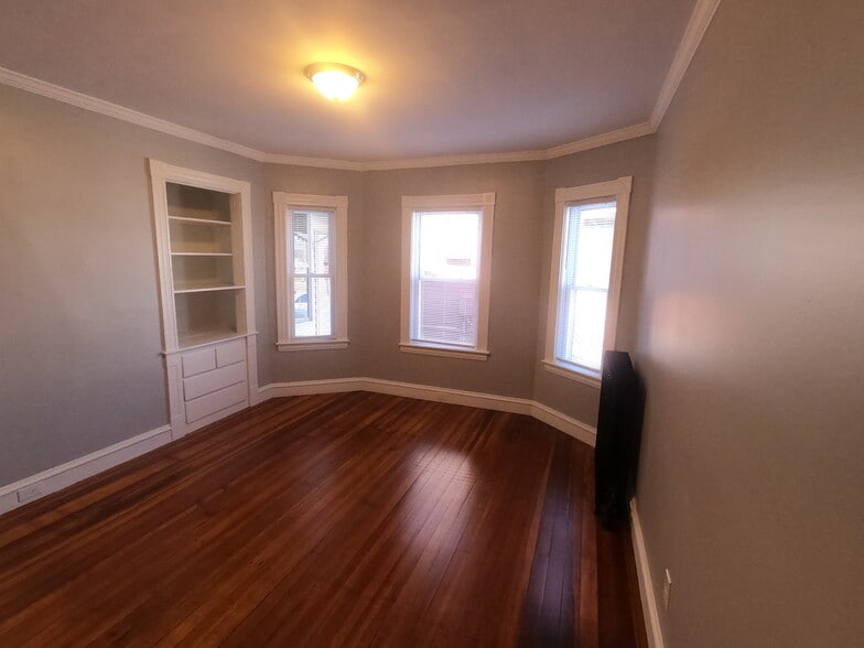 Living Room - 9 Mt Vernon St