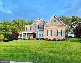 Building Photo - 6493 Fox Glove Ln