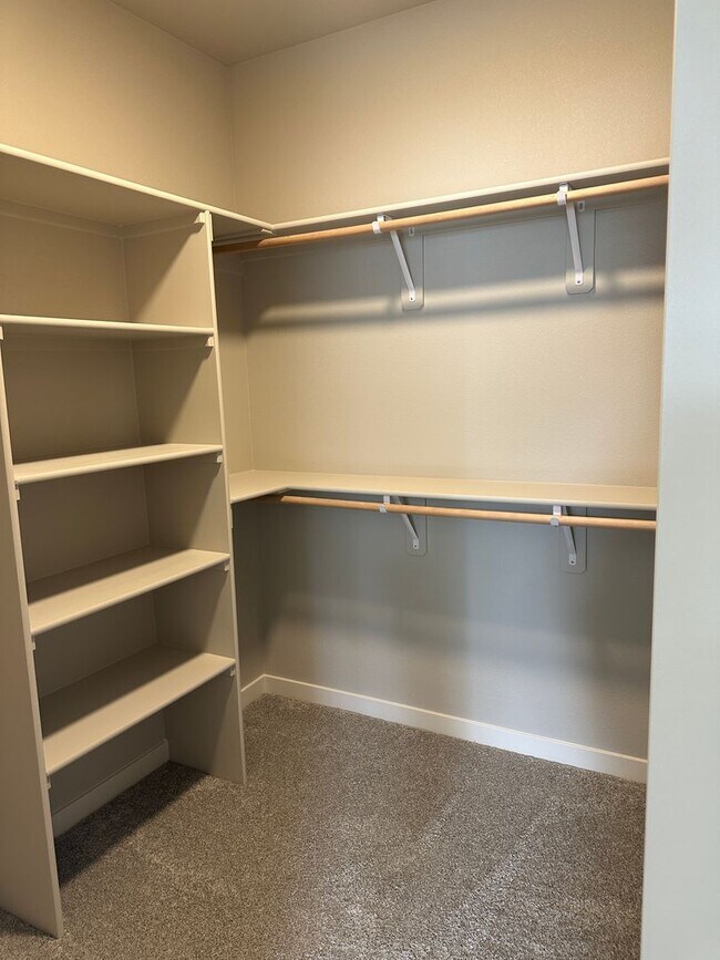 Building Photo - Alderbrook Homes, New Construction, XL Home for Rent!