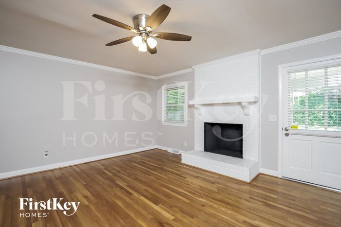 Building Photo - 2822 Rutherford Dr
