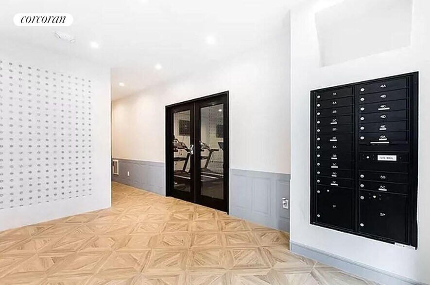 Building Photo - 1229 Putnam Ave