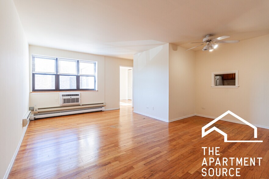 Primary Photo - 665 W Wrightwood Ave