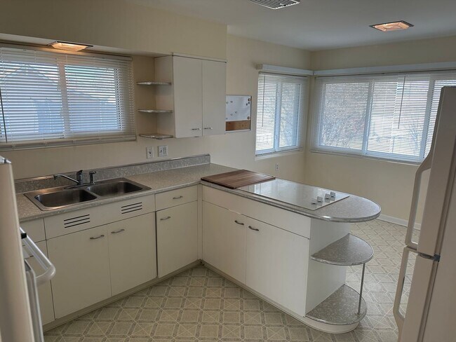 Building Photo - 3521 2nd Ave N