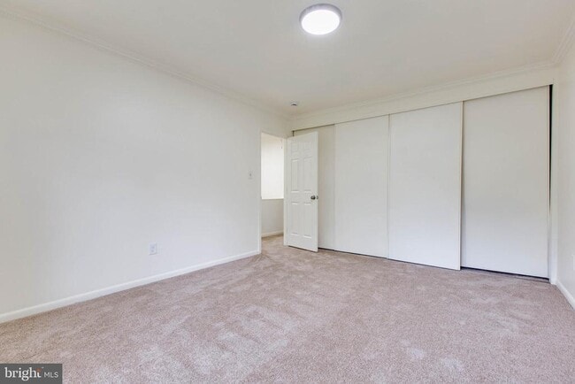 Building Photo - 5461 Enberend Terrace
