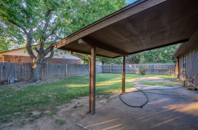 Building Photo - Great Location 3 Bed 2 Bath Home For Rent