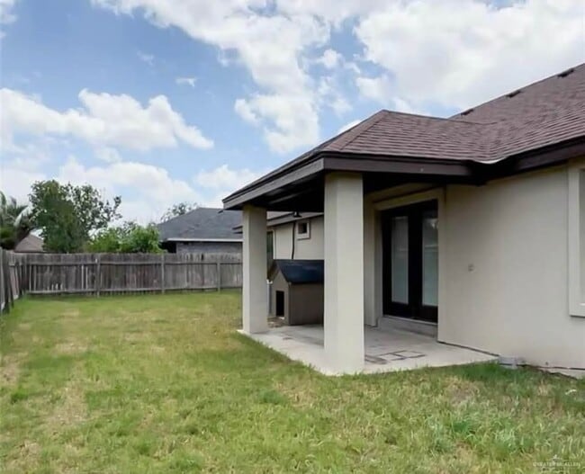 Building Photo - 1558 Guadalajara Ave