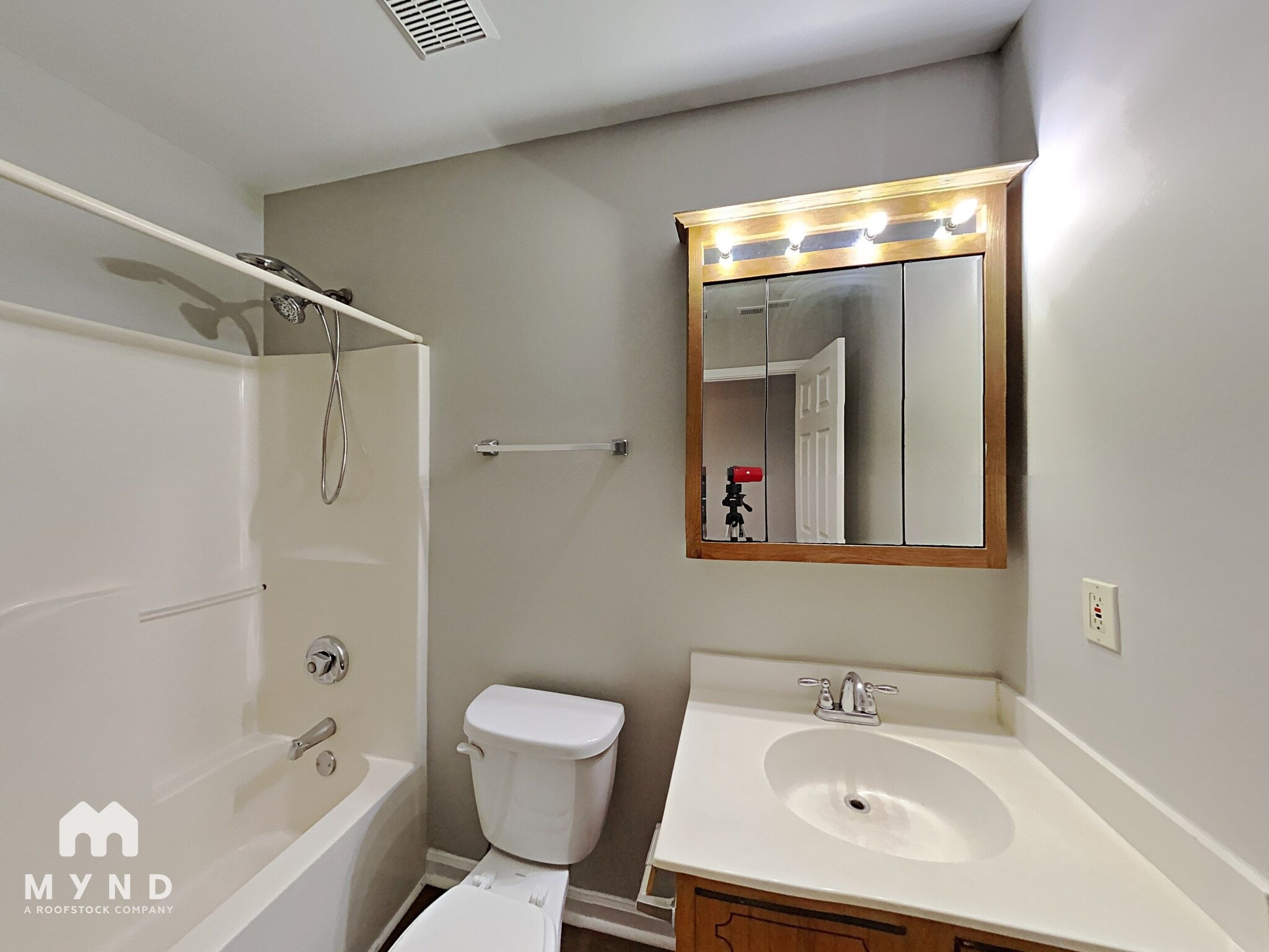 Building Photo - 545 Newell St NW