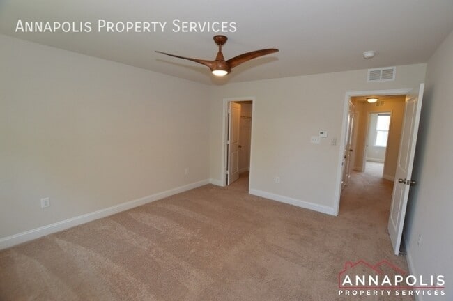 Building Photo - 114 Waterline Ct