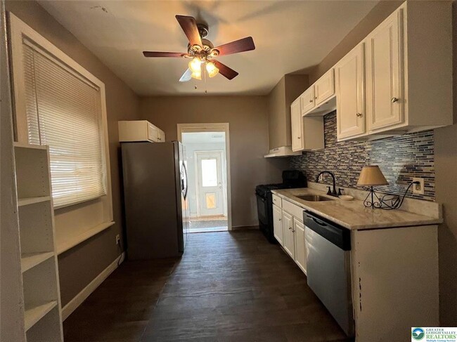 Building Photo - 116 E Elizabeth Ave