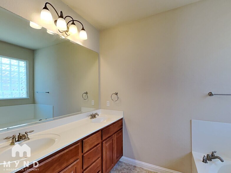 Building Photo - 713 Wood Mesa Ct