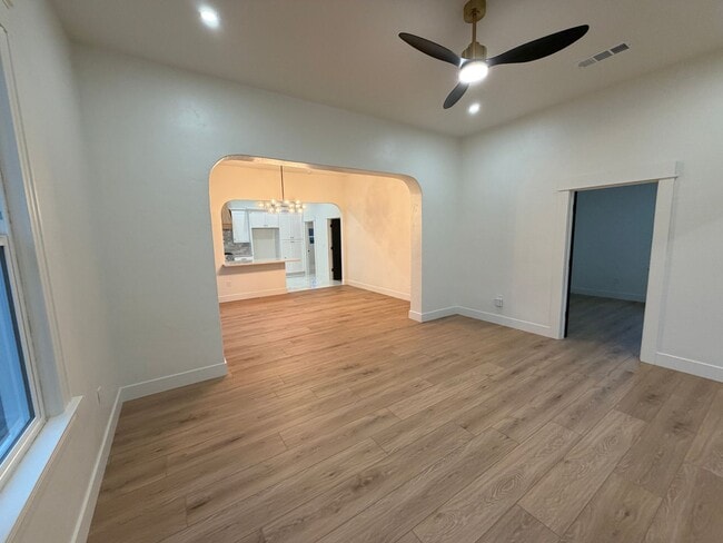 Building Photo - Home in the Heart of Old Town Clovis