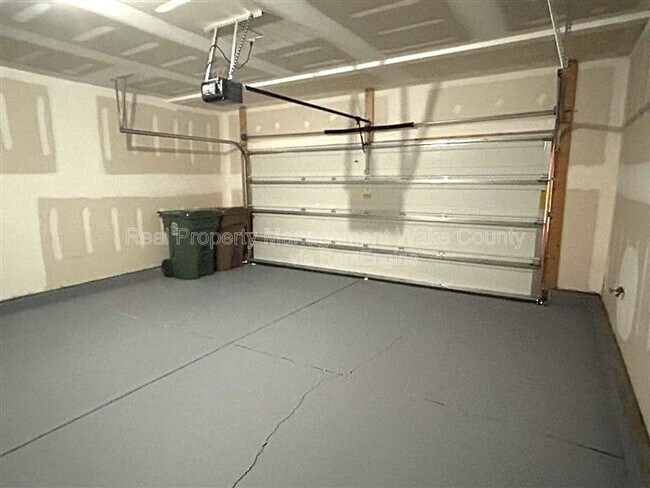 Building Photo - 1428 Glenwater Dr