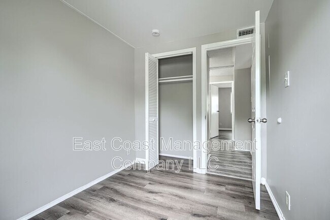 Building Photo - 902 Catawba Ct