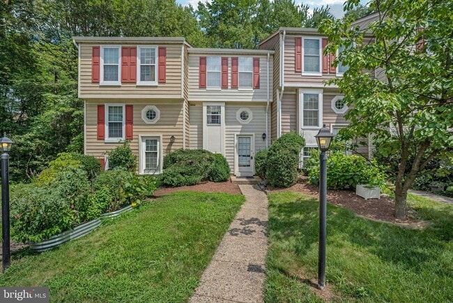 Primary Photo - 1613 Fieldthorn Dr