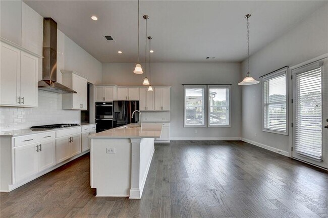 Building Photo - 3695 Andover St