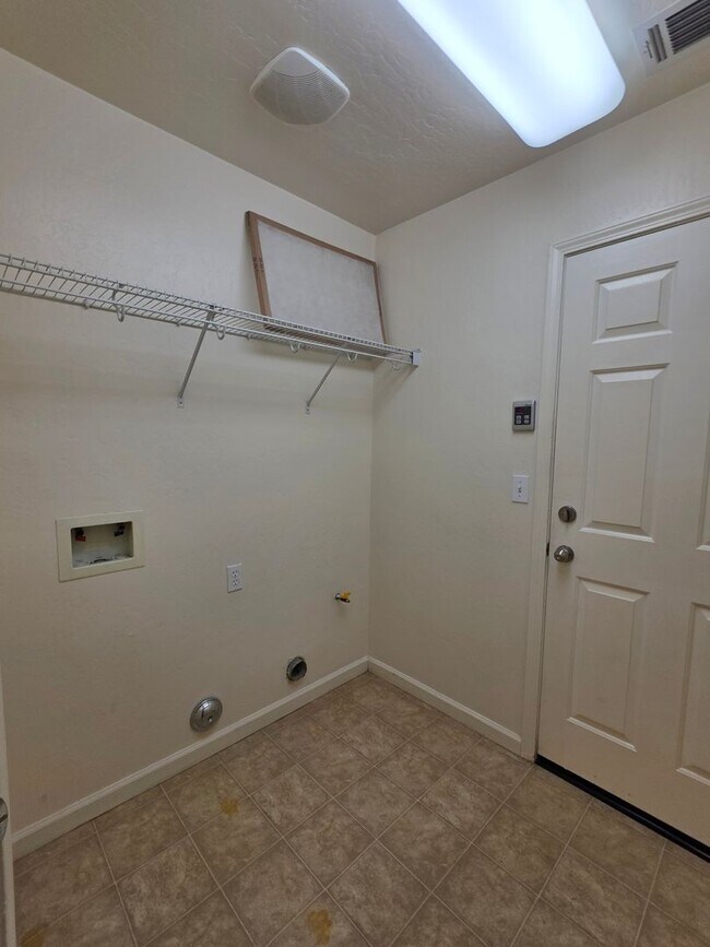 Building Photo - 11805 Holabird Ave