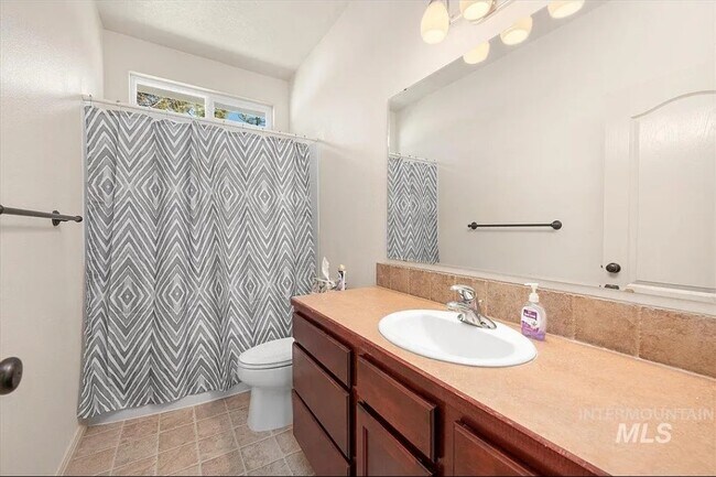 Building Photo - 850 W Heather Woods Dr