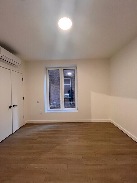 Building Photo - 328 Pacific Ave