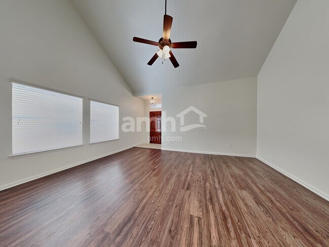 Building Photo - 10926 Windfern Lakes St