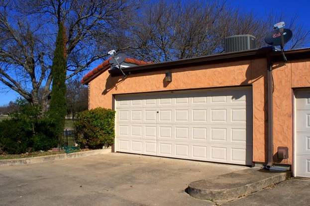 Building Photo - 1127 Lois St