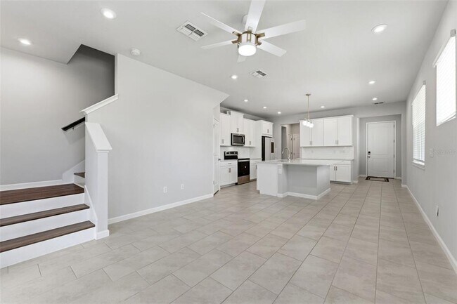 Building Photo - 2587 Everglade Way