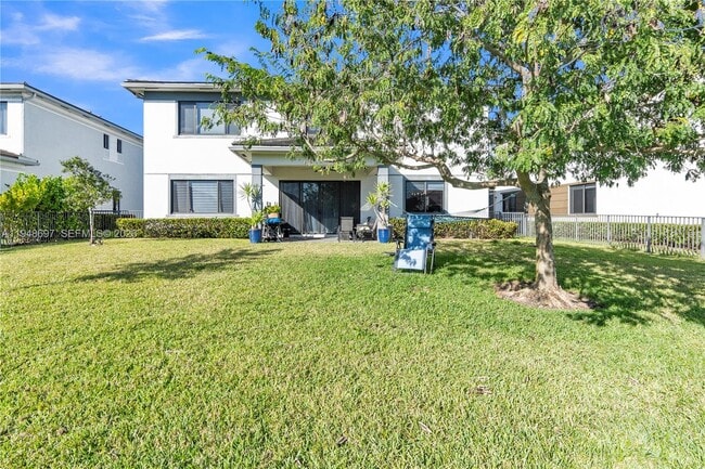 Building Photo - 10890 Shore St