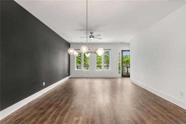 Building Photo - 1225 Chelsea Cir NW