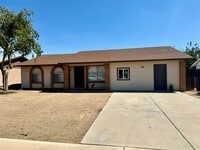 Building Photo - Fantastic 3 Bedroom/2 Bath Single Level Home! Schedule a Showing Today!
