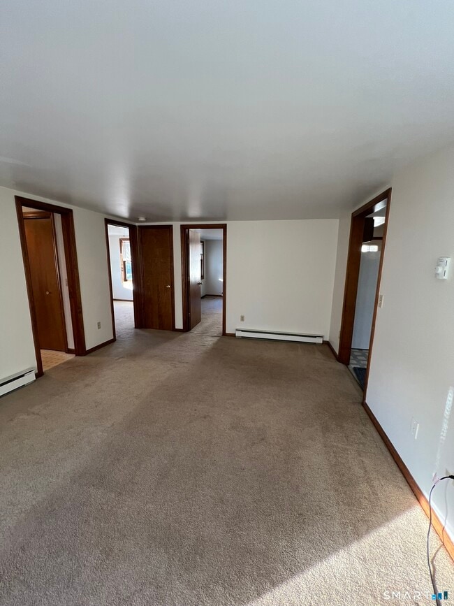 Building Photo - 7 Golden Hill St