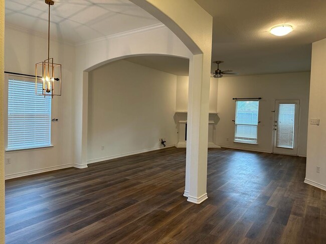 Building Photo - 13803 Fall Harvest Dr