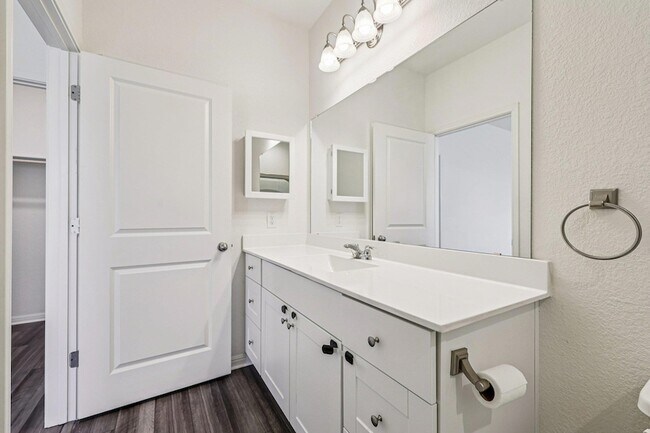 Building Photo - 191 Light Timber Rd