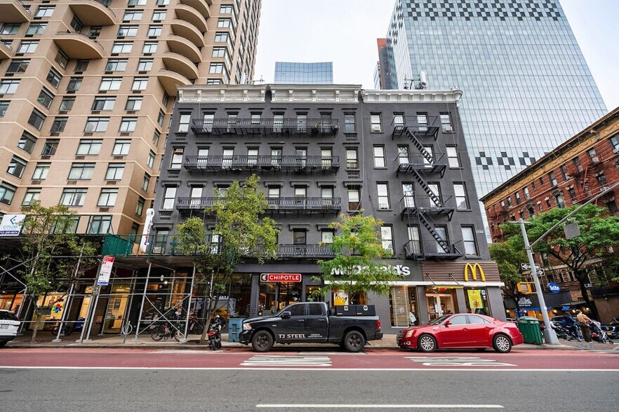 Building Photo - 1290 1st Ave