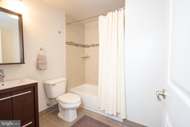 Building Photo - 738 N 19th St