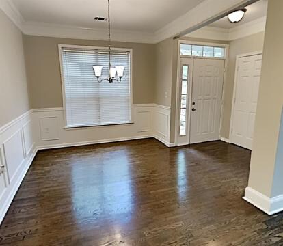 Building Photo - 518 Sandringham Dr
