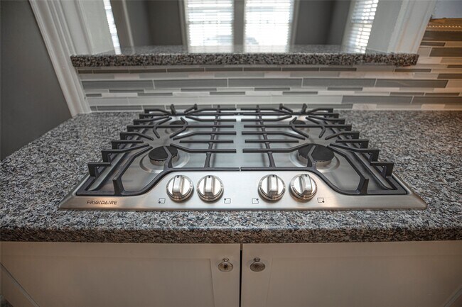 Building Photo - 1202 Birdsall St