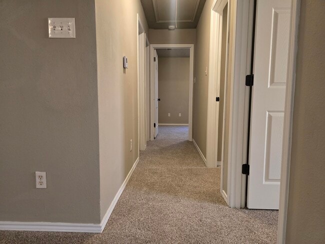 Building Photo - 813 Ute Ave